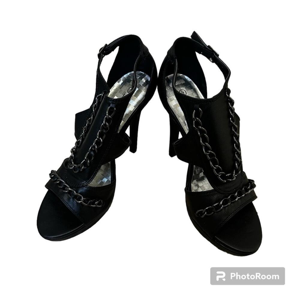 Delicacy women’s heels size 9 black silver chain
